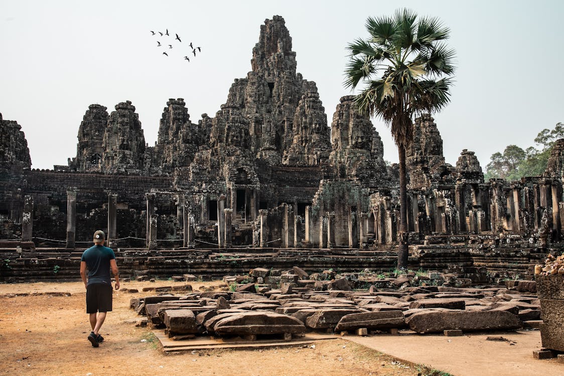 Ultimate Guide to Angkor Wat Photography: Best Spots and Timing